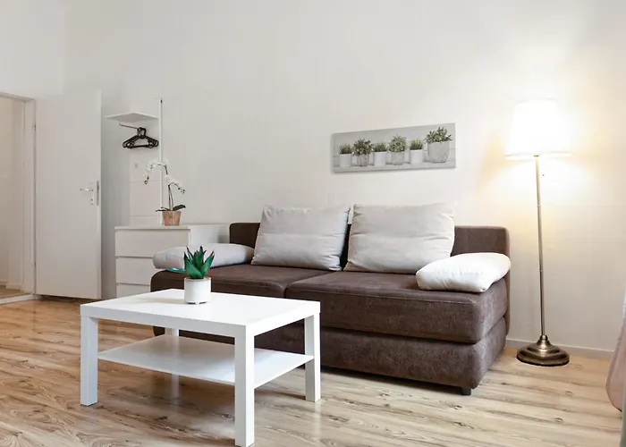 Charming 2br In The Heart Of Apartment *